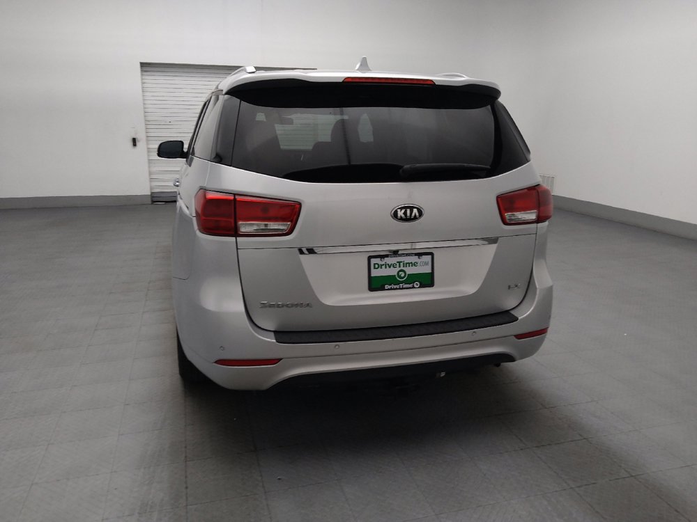 Used 2017 Kia Sedona LX w/ LX Essentials Premium Package FWD image 6