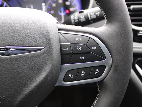 New 2026 Chrysler Pacifica Select image 17