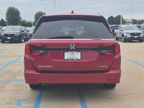 Used 2024 Honda Odyssey Sport image 7