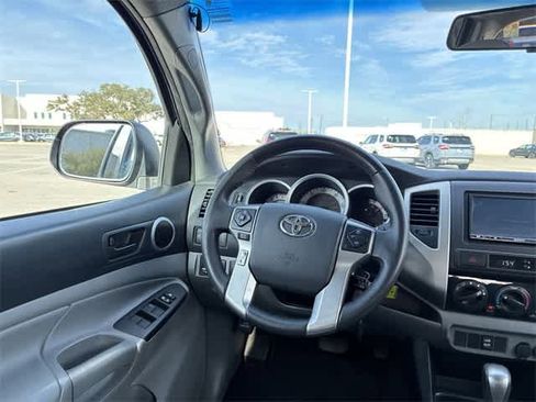 Used 2014 Toyota Tacoma PreRunner w/ SR5 Package image 23