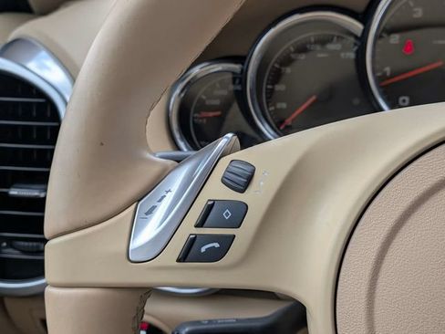 Used 2014 Porsche Cayenne AWD/4WD image 25
