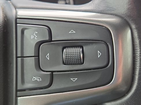 Used 2021 Chevrolet Suburban Premier w/ Premium Package image 28