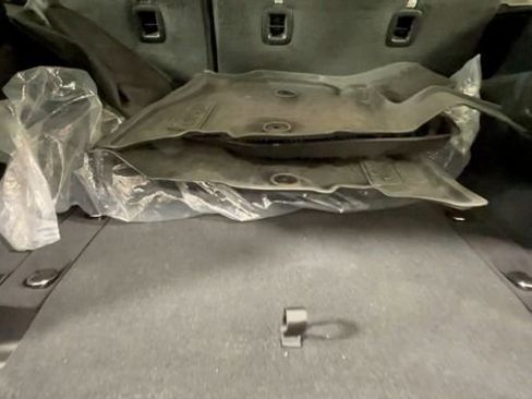 Used 2024 Jeep Wrangler Unlimited AWD/4WD image 13