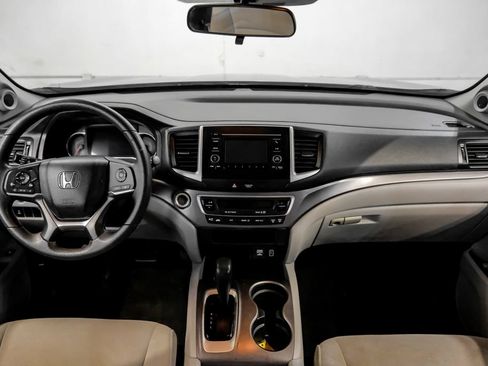 Used 2020 Honda Pilot LX image 17