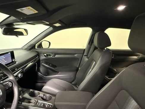 Used 2025 Honda Civic Sport image 29