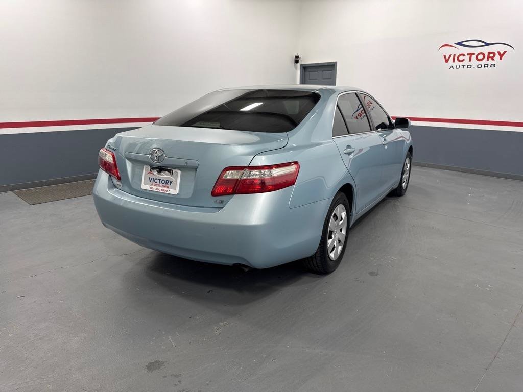 Used 2009 Toyota Camry LE FWD image 3