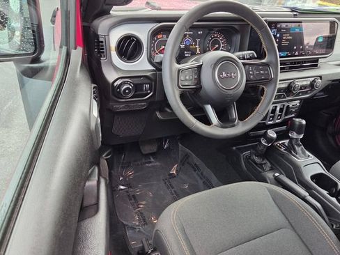 Used 2024 Jeep Wrangler Sport AWD/4WD image 16