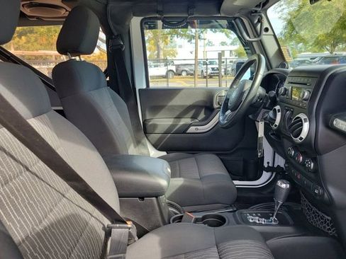 Used 2012 Jeep Wrangler Rubicon w/ PWR Convenience Group image 26
