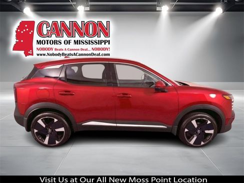 New 2025 Nissan Kicks SR image 8