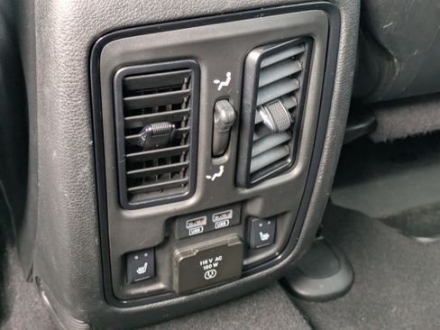 Used 2023 Dodge Durango GT image 16