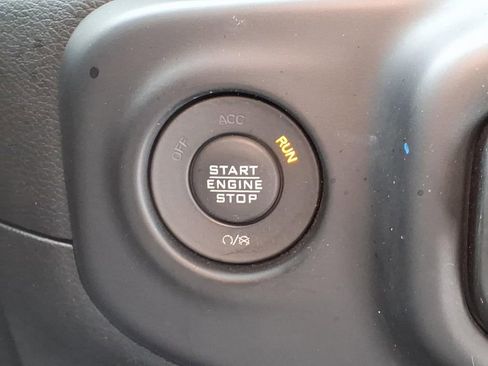 Used 2023 Jeep Wrangler Sport image 30