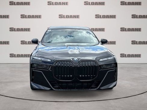 New 2026 BMW 750e xDrive image 8