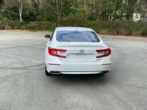 Used 2020 Honda Accord Sport image 6