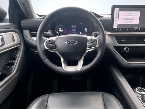 Used 2026 Ford Explorer Active w/ Active Comfort Package RWD image 10