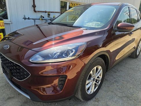 Used 2021 Ford Escape SE FWD image 12