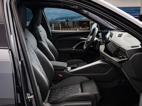 New 2026 Audi SQ5 Premium Plus AWD/4WD image 25