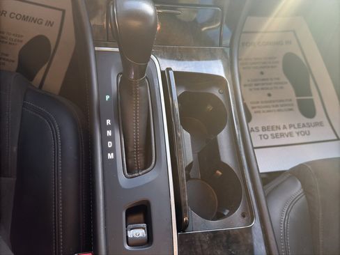 Used 2016 Buick LaCrosse image 20