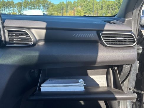 Used 2020 Hyundai Veloster 2.0 Premium image 23