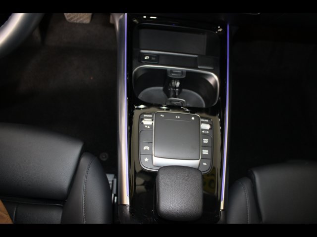 Used 2023 Mercedes-Benz GLA 250 4MATIC image 27