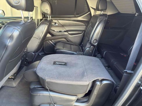 Used 2019 Chevrolet Traverse Premier w/ Redline Edition FWD image 58