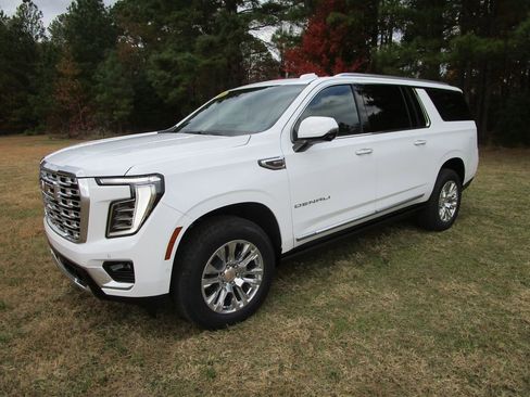 New 2026 GMC Yukon XL Denali w/ Sun & Power Step Package image 1