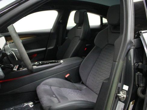 Used 2023 Audi e-tron GT Premium Plus image 8