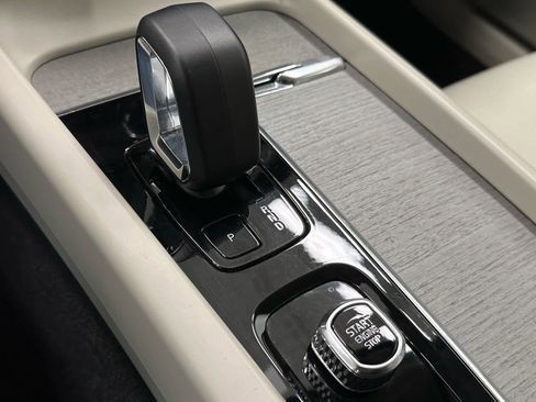 Used 2023 Volvo V60 B5 Cross Country Plus w/ Climate Package image 29