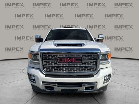 Used 2019 GMC Sierra 3500 Denali image 8