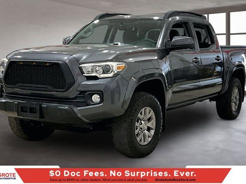 Used 2017 Toyota Tacoma SR5 w/ Tow Package AWD/4WD image 1