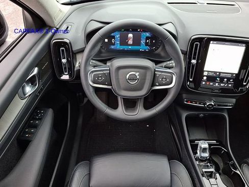 Certified 2023 Volvo XC40 B5 Plus w/ Climate Package image 14