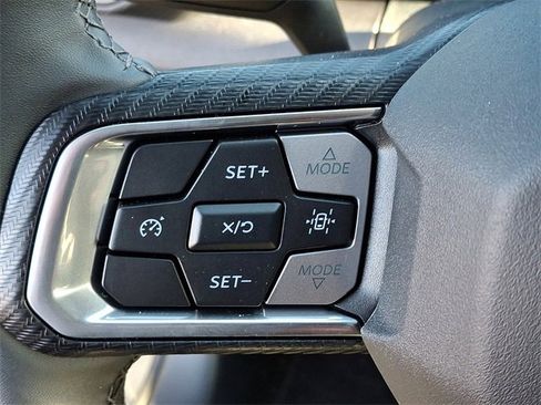 Used 2025 Ford Mustang Coupe image 20