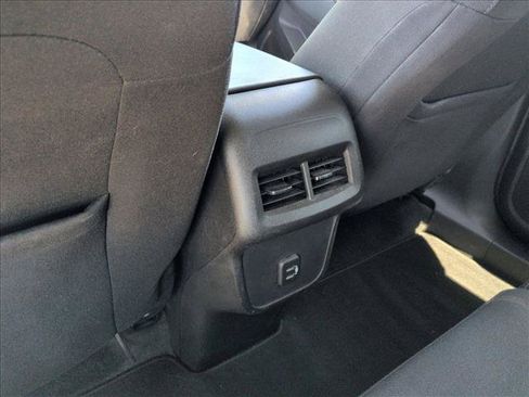 Used 2019 Chevrolet Equinox LT FWD image 24
