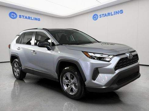 Used 2025 Toyota RAV4 LE AWD/4WD image 13