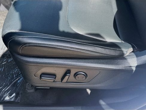 Used 2024 Kia Sportage EX FWD image 18