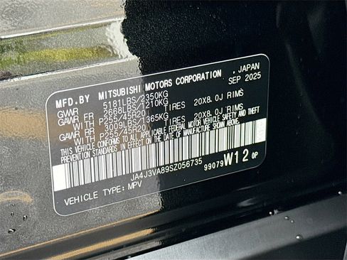 New 2025 Mitsubishi Outlander SE image 34