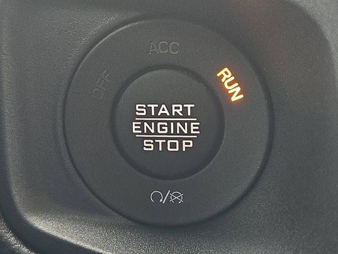 New 2026 Jeep Gladiator Sport image 14