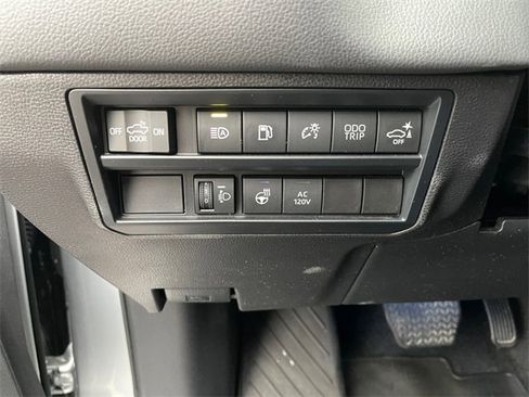 Used 2024 Toyota Tundra Limited image 31