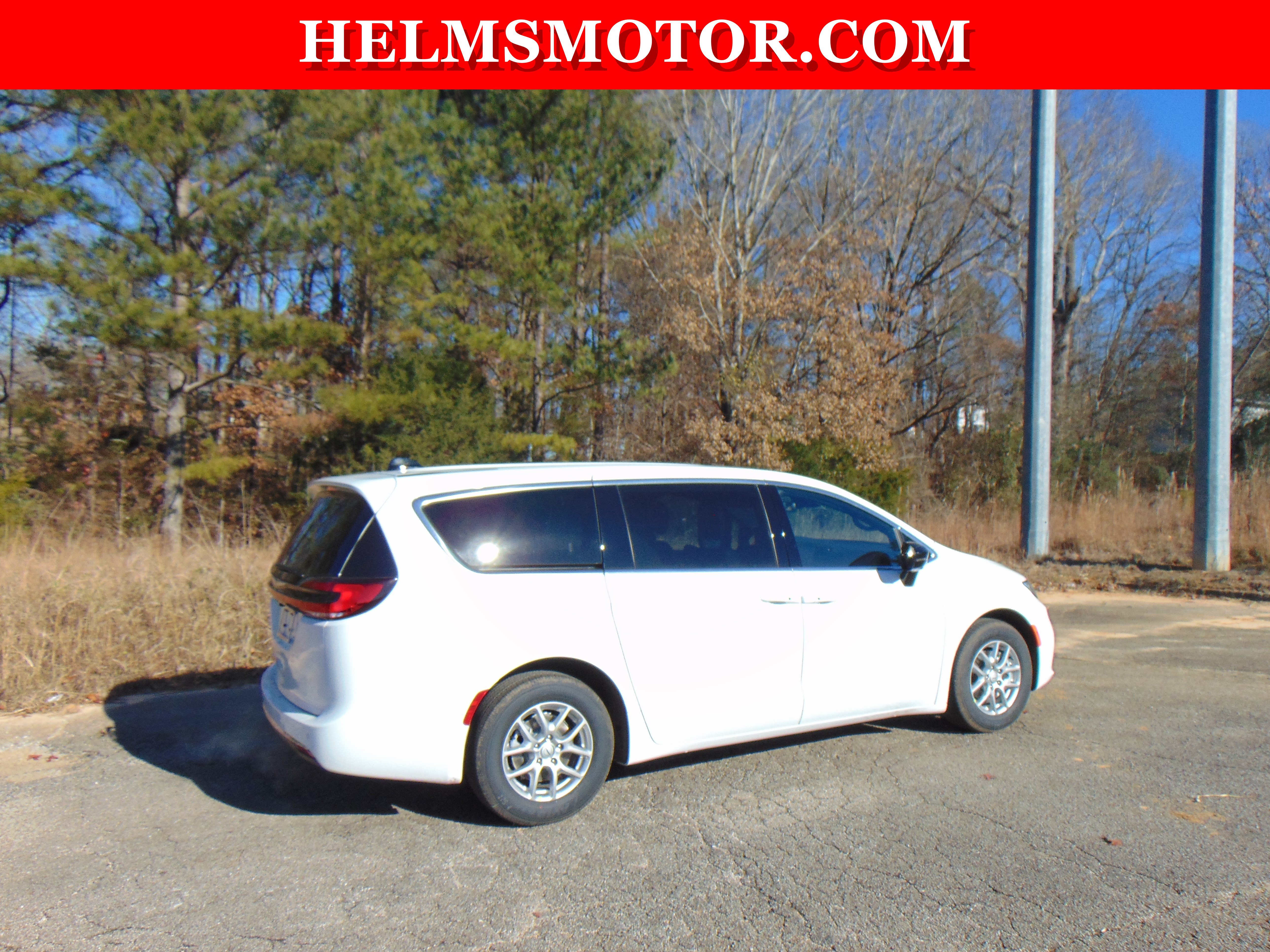 New 2026 Chrysler Pacifica Select FWD image 21