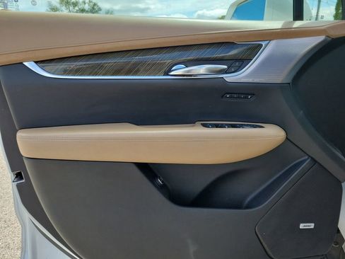 Used 2020 Cadillac XT6 Premium Luxury w/ Platinum Package AWD/4WD image 20