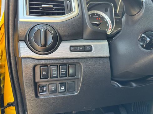 Used 2018 Nissan Titan PRO-4X w/ Pro-4x Convenience Package AWD/4WD image 28