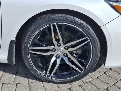 Used 2022 Honda Accord Touring image 8