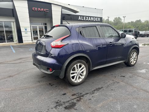 Used 2017 Nissan Juke S AWD/4WD image 3