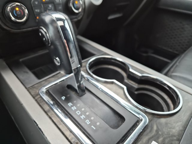 Used 2016 Ford Expedition Limited AWD/4WD image 18