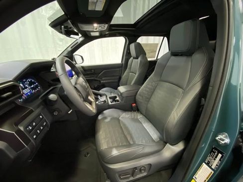 New 2026 Toyota 4Runner TRD Off-Road Premium AWD/4WD image 9