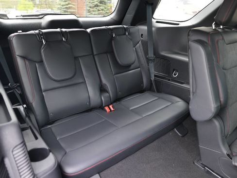 Used 2025 Ford Explorer ST AWD/4WD image 17
