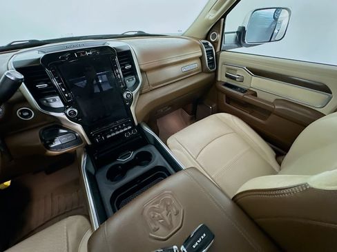 Used 2022 RAM 3500 Laramie AWD/4WD image 11