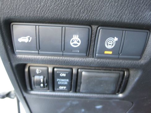 Used 2018 Nissan Armada Platinum w/ Captain Seat Package RWD image 16