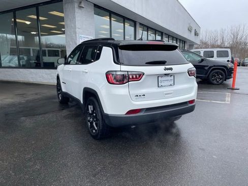 Used 2023 Jeep Compass Altitude w/ Sun and Sound Group image 8