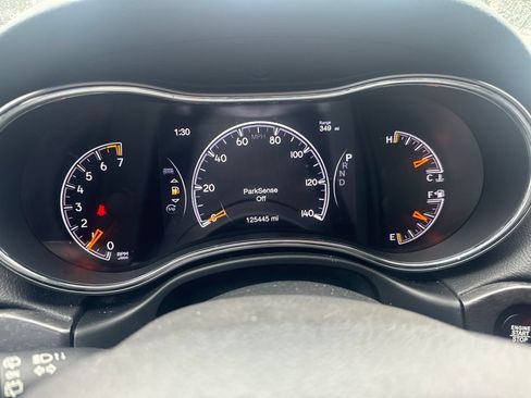 Used 2018 Jeep Grand Cherokee Laredo RWD image 9