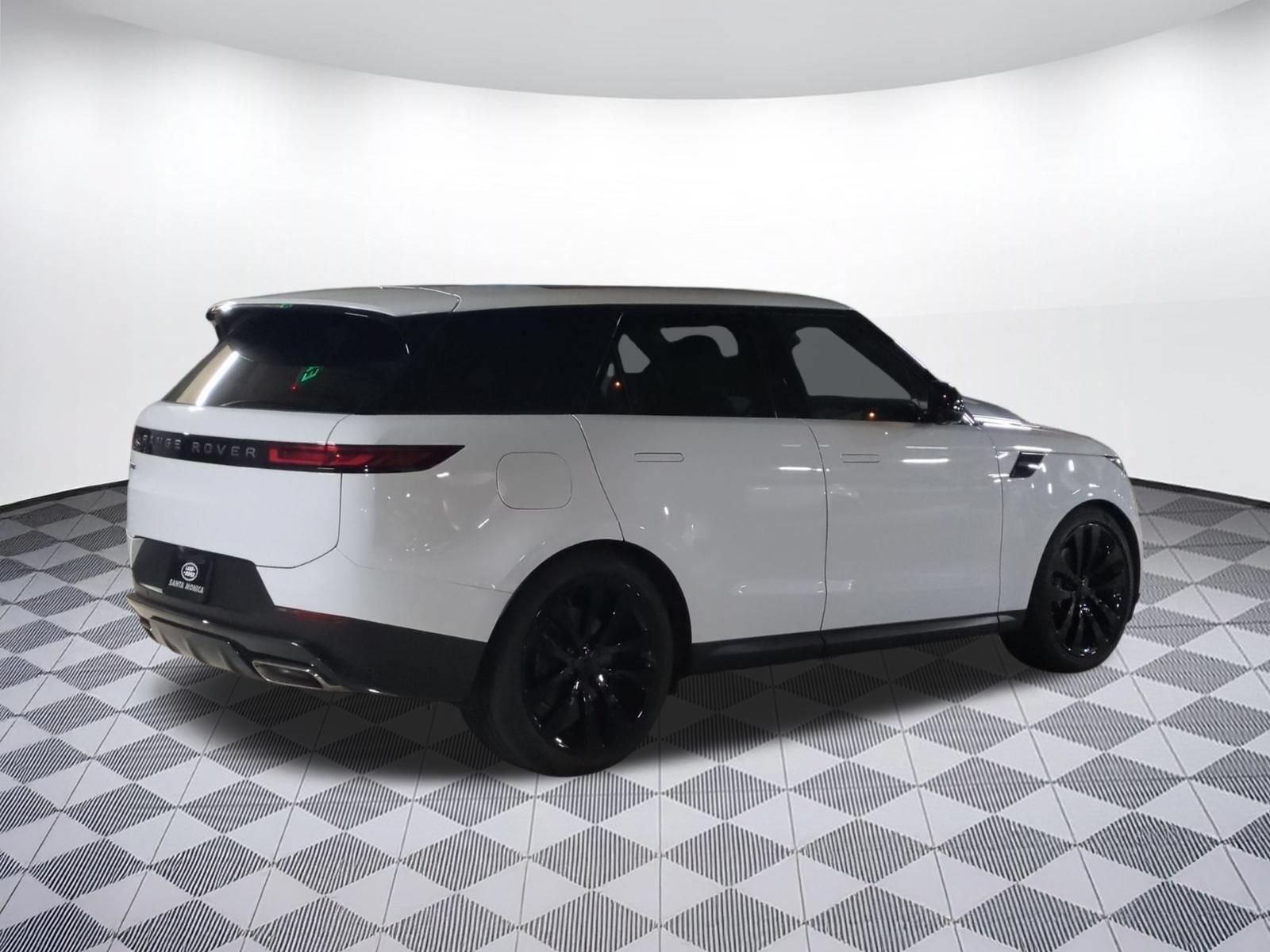 New 2026 Land Rover Range Rover Sport SE AWD/4WD image 5